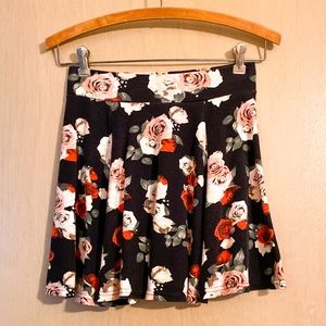 H&M Divided Black & Floral Rose Print Mini Skirt